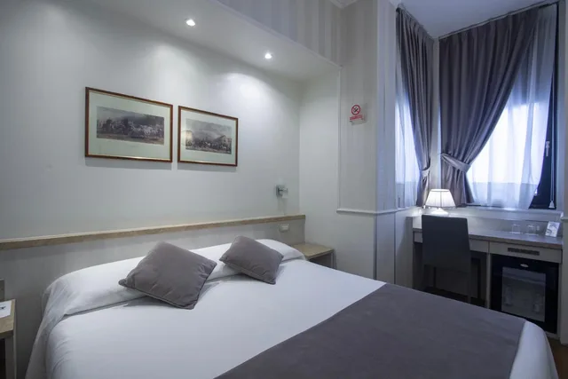غرفة بسرير مزدوج، Flora Hotel Milan 5/10