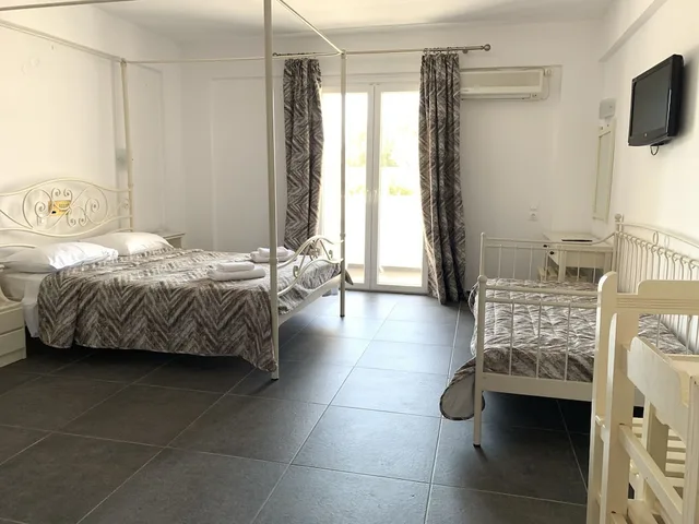 غرفة قياسية ثلاثية بسرير مزدوج مع أريكة، Sea View 9/10