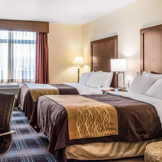 غرفة بسريرين مزدوجين، Comfort Inn Suites Sheridan 1/3