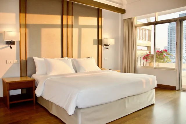 Deluxe, Double Bed, Golden Beach Hotel Pattaya 6/10