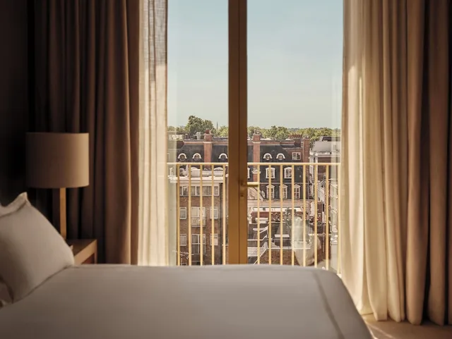 Grand, Mew, Premier, Suite, King Bed، The Chancery Rosewood 1/3
