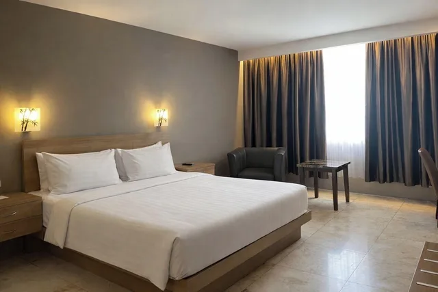 غرفة تنفيذية بسرير مزدوج، Manna Hotel Pematangsiantar 3/3
