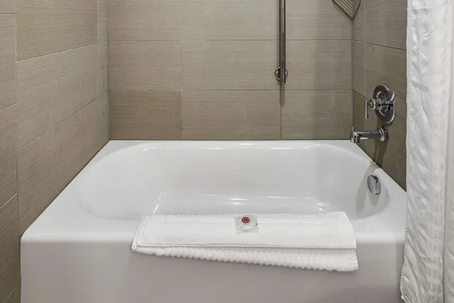 Upgrade, King Bed، Comfort Inn and Suites Logan Near University 4/4