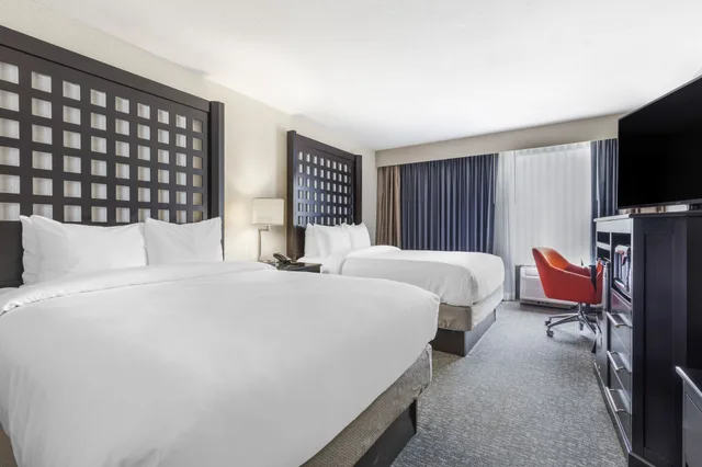 غرفة قياسية بسريرين كوين، Comfort Inn Plano Dallas 2/10