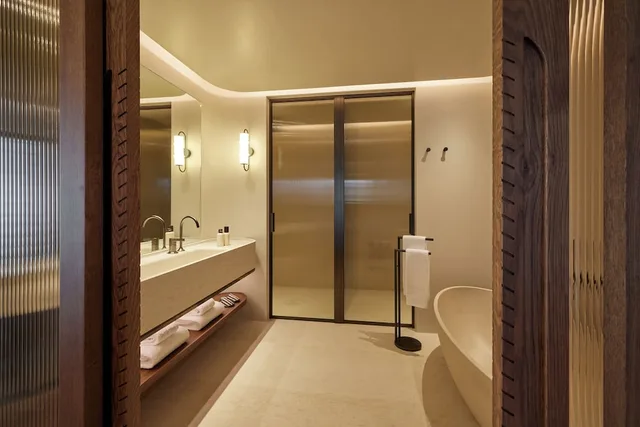1 Bedroom, Collection, Suite, King Bed, Sea View, Sofa، Daios Cove 7/9