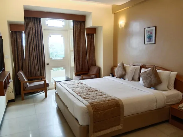 غرفة ديلوكس بسريرين منفصلين، Oyo 8169 Hotel Salem Castle 1/3