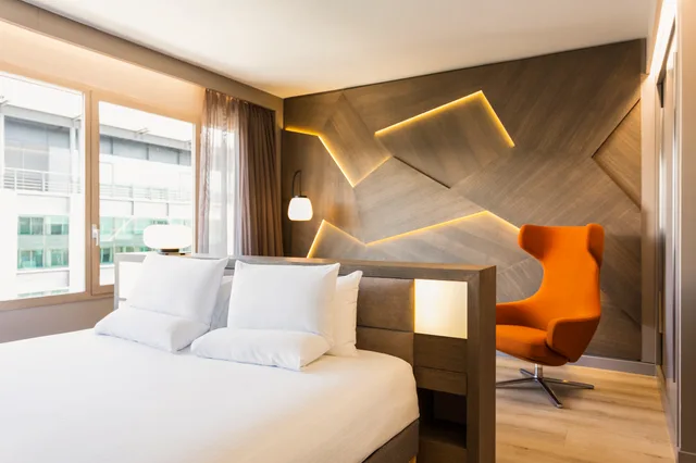 جناح جونيور، Novotel Campo De Las Naciones Hotel 5/10