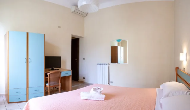 Room, Double or Twin Bed, Hotel Venezia 3/7