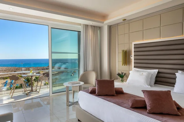 Superior, Single Bed, Sea Front، Chrysomare Beach Hotel & Resort 5/9