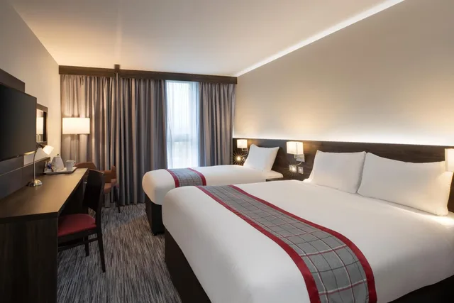 غرفة عائلية، Ramada by Wyndham Leeds East 2/3