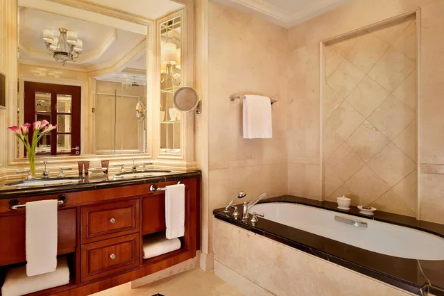 غرفة بريميوم بسريرين منفصلين، THE RITZ-CARLTON GUANGZHOU 4/4