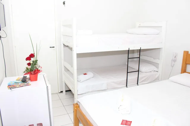غرفة قياسية ثلاثية، Center 1 Hotel 2/2