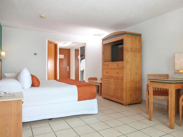 غرفة ديلوكس بسريرين مزدوجين بإطلالة على المدينة بشرفة، Casa Mexicana Cozumel 1/6