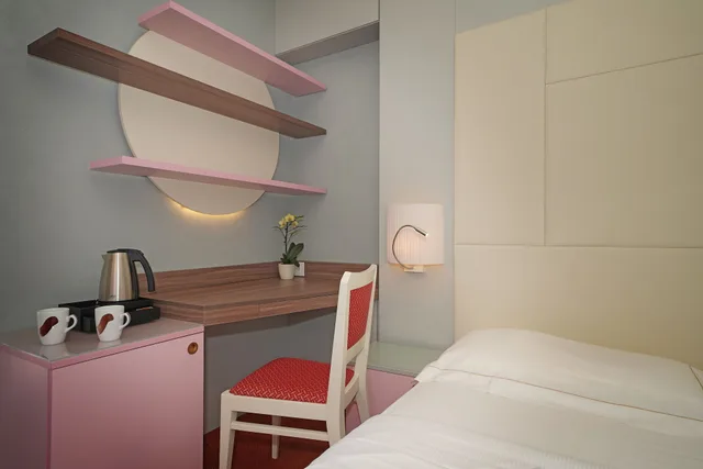 Comfort, Twin Beds, Bike Hotel La Perla 2/5