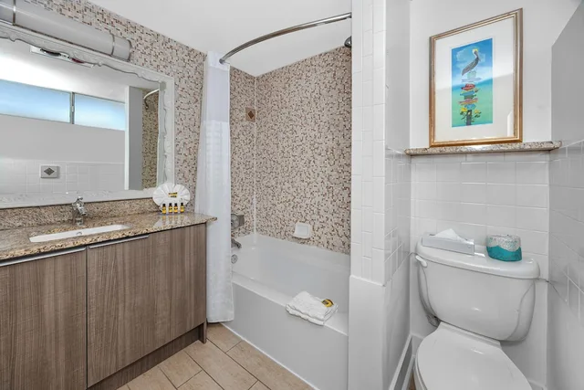 غرفة قياسية بسريرين كوين بإطلالة على المرفأ، Best Western Plus Yacht Harbor Inn 2/2