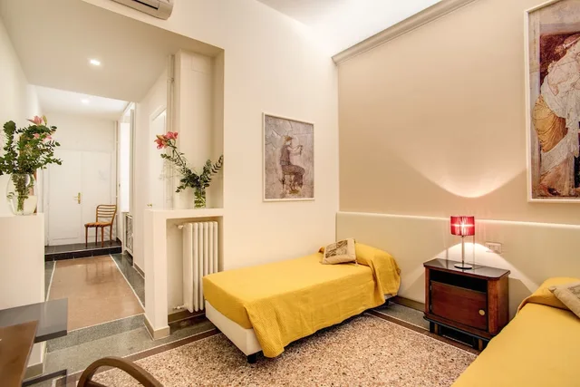 غرفة ثلاثية بسرير مزدوج وسرير فردي، Roma In Una Stanza 2/7