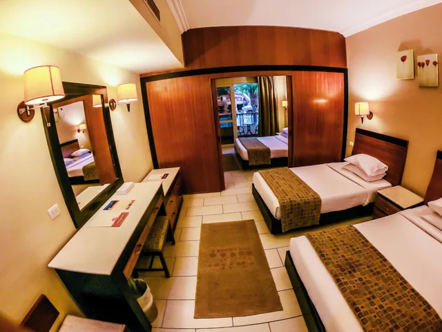 Family Partition Room، Regency Plaza Aqua Park Spa Resort 5/8