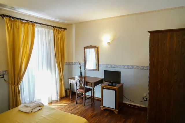 غرفة بسرير مزدوج أو سريرين منفصلين بإطلالة على المدينة، Stesicorea Palace. 9/9