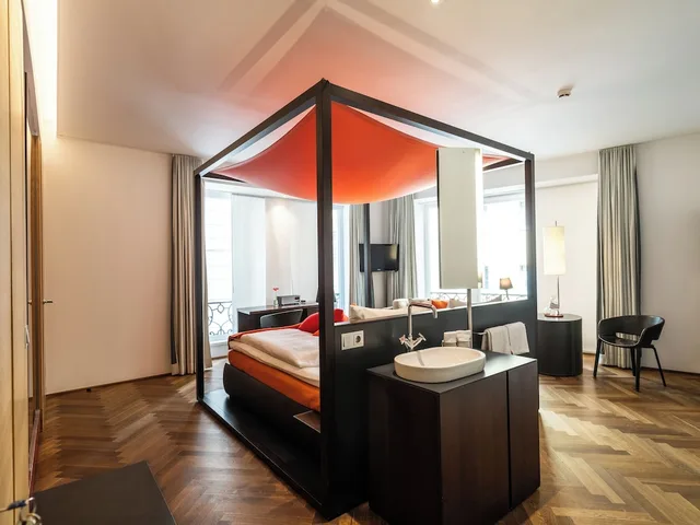 Room, Xl، Hollmann Beletage Design and Boutique 6/9