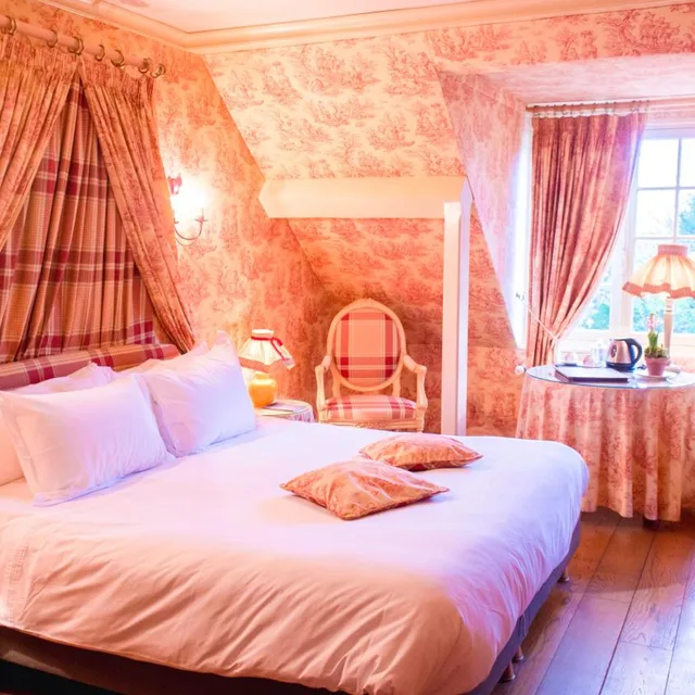 غرفة بسرير مزدوج بإطلالة على الحديقة، Le Manoir des Impressionnistes 1/9