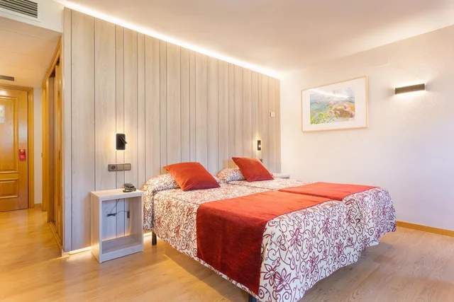 Room, Triple, Eth Solan 2/10