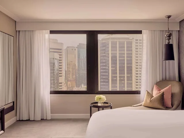جناح بريميير بسرير كينج بإطلالة على المدينة بمنطقة جلوس بحوض استحمام، SOFITEL BRISBANE CENTRAL 1/10