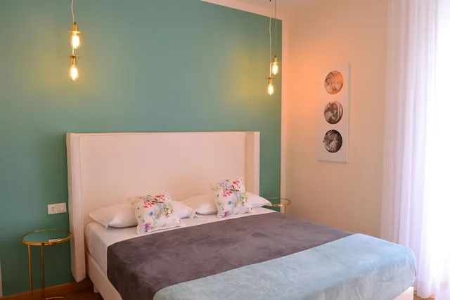 غرفة ديلوكس بسرير كوين، Al 7 Small Luxury Rooms 7/8