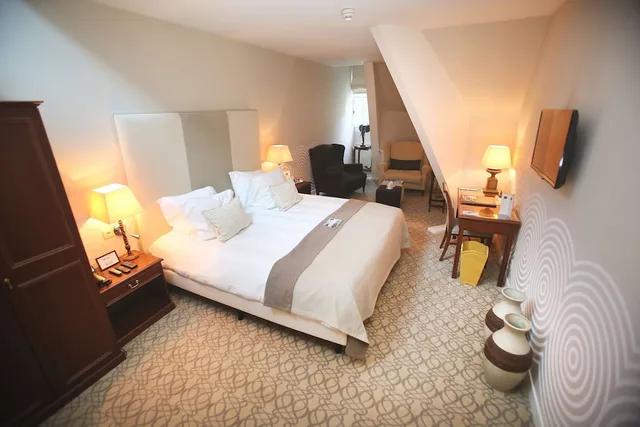 غرفة كلاسيكية بسريرين منفصلين، Duin & Kruidberg Country Estate 2/5