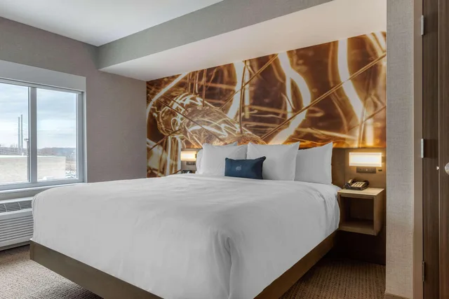 Upgrade, Suite, King Bed, Accessible، Cambria Hotel West Orange 1/3