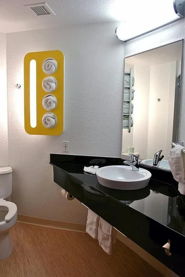 غرفة قياسية بسريرين مزدوجين، Motel6 Irving, TX - DFW Airport North 5/8