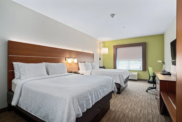 غرفة قياسية بسريرين كوين، Holiday Inn Express Hotel And Suites Van Buren Ft Smith Area 2/10