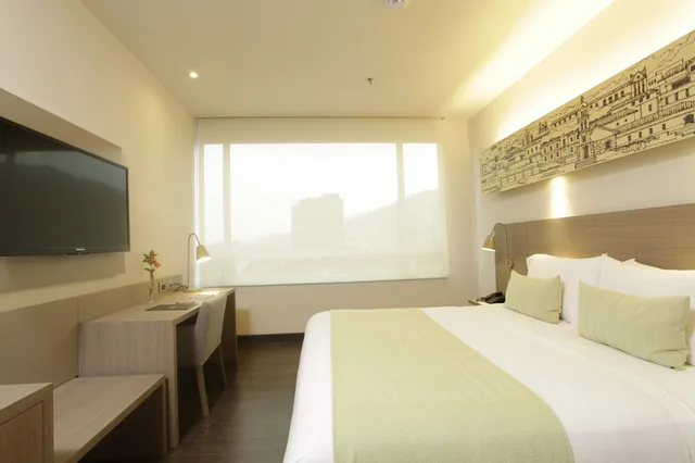 غرفة بسرير كوين، Hotel bh Usaquen 2/10