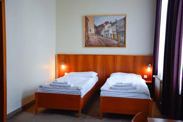 غرفة سوبيريور ثلاثية بسرير فردي، Hotel Praha Liberec 2/7