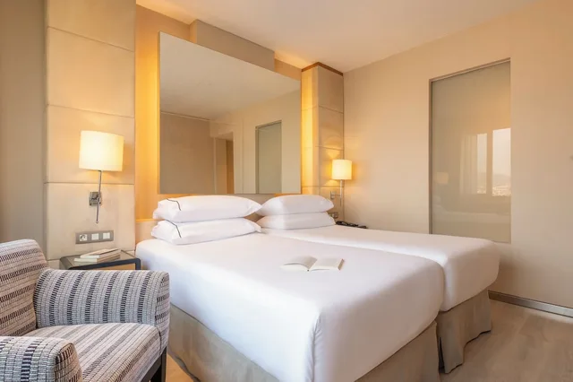 غرفة قياسية، Hotel Hesperia Barcelona Presidente 1/4