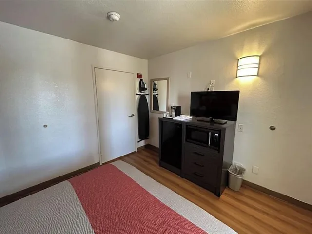 غرفة قياسية بسريرين مزدوجين، Studio6 Suites Bellflower, CA - Los Angeles 6/7