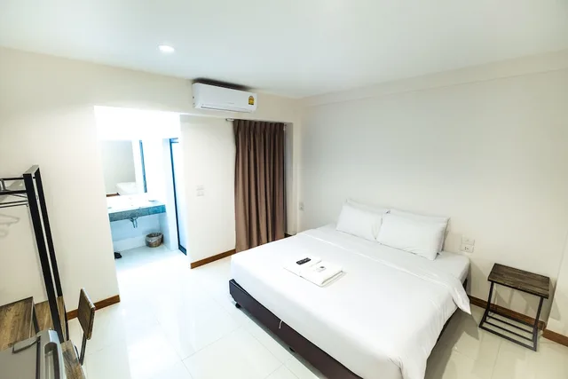 غرفة عصرية بسرير كينج، Don Muang Hotel 1/3