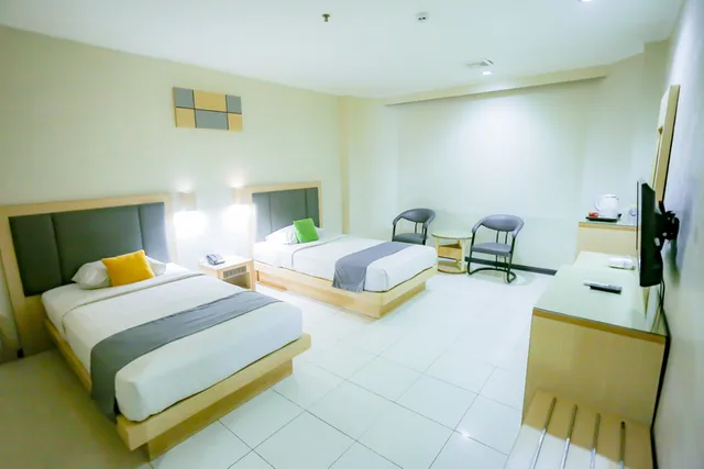 غرفة سوبيريور بسريرين منفصلين، Merpati Hotel 1/3