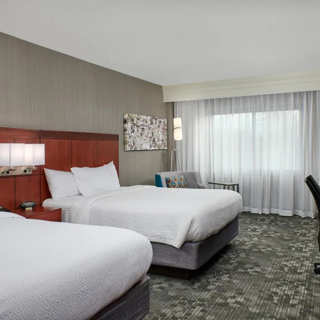 غرفة كبيرة بسريرين كوين لذوي الإعاقة، Courtyard by Marriott Bristol 1/2