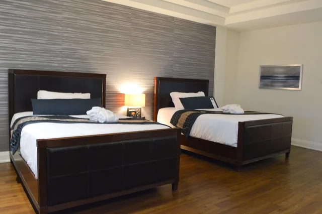 Suite, 2 Queen Beds, Sterling Inn Spa An Ontario S Finest Inn 2/3