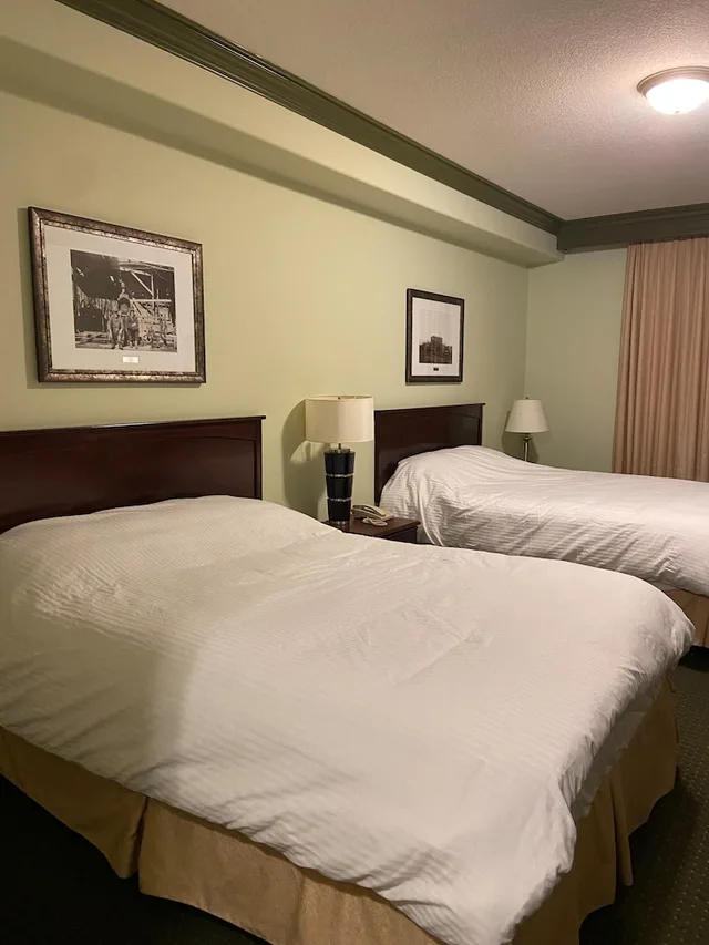 غرفة قياسية بسريرين كوين، Big Lake Inn 1/2
