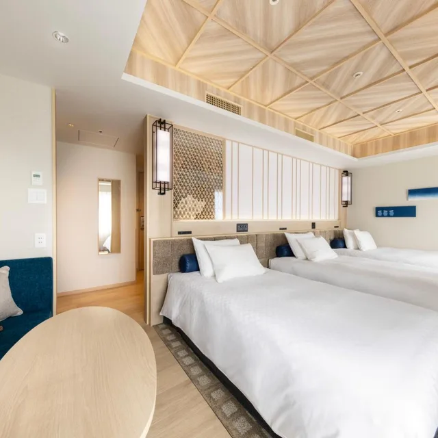 غرفة ثلاثية، Centrair Hotel 1/2