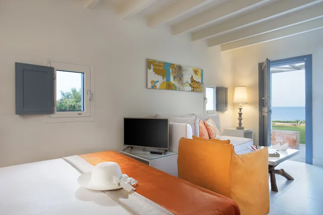 Junior Suite, Studio, Queen Bed, Sea View، Mareggio Exclusive Residences And Suites 2/4