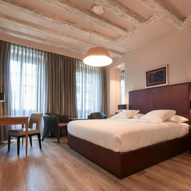 غرفة ديلوكس، Hotel d Alleves 2/7