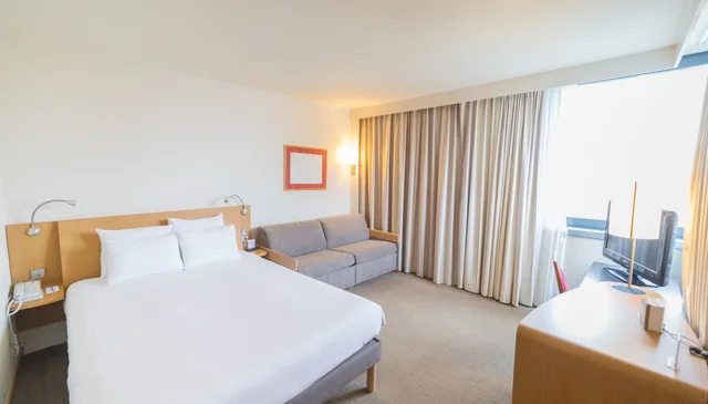 غرفة كلاسيكية بسرير مزدوج مع أريكة، NOVOTEL GRENOBLE CENTRE 6/10