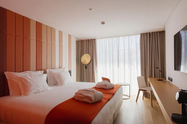 Connecting, Double Bed, Light View، Lumen Hotel and The Lisbon Light Show 3/7