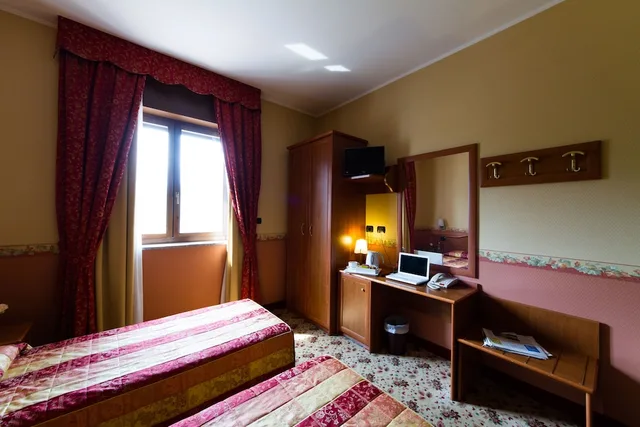 غرفة قياسية رباعية بأربعة أسرّة، Vald Hotel 1/6