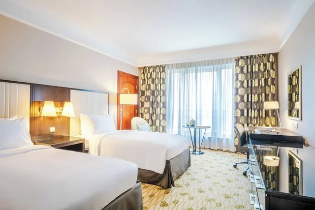 غرفة ديلوكس بسريرين منفصلين، Renaissance Brussels Hotel 2/3
