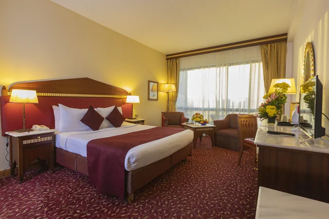 Superior, Twin Beds, Lateral Side Nile View، Flamenco Hotel Cairo 4/9