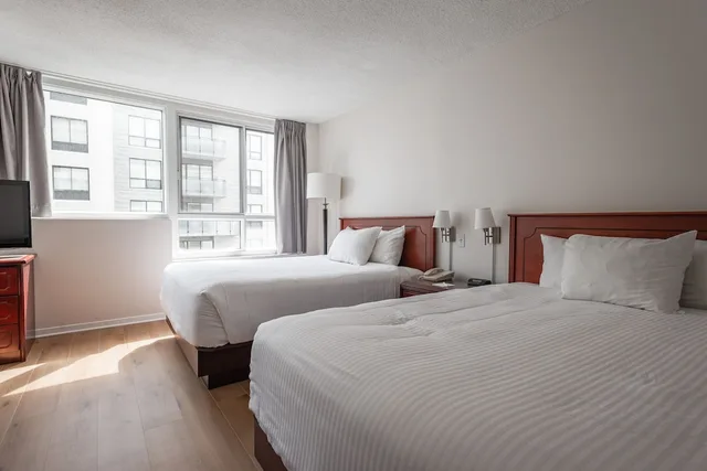 غرفة قياسية بسريرين كوين، Les Suites Labelle 2/5