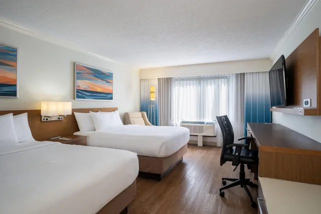 Room, Multiple Beds، Courtyard By Marriott Naples 1/6